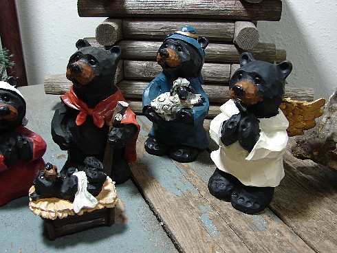 Wood Carved Look Black Bear Nativity Scene 8 Pieces, Moose-R-Us.Com Log Cabin Decor