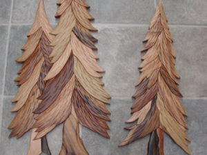 Realistic Rustic Pine Tree with Cones Burlap Weighted Base 24&#8243;, Moose-R-Us.Com Log Cabin Decor