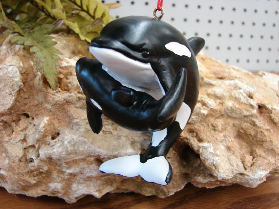 Midwest Detailed Killer Whale with Baby Ornament, Moose-R-Us.Com Log Cabin Decor