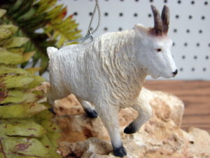 Midwest Detailed Mountain Goat Wildlife Ornament