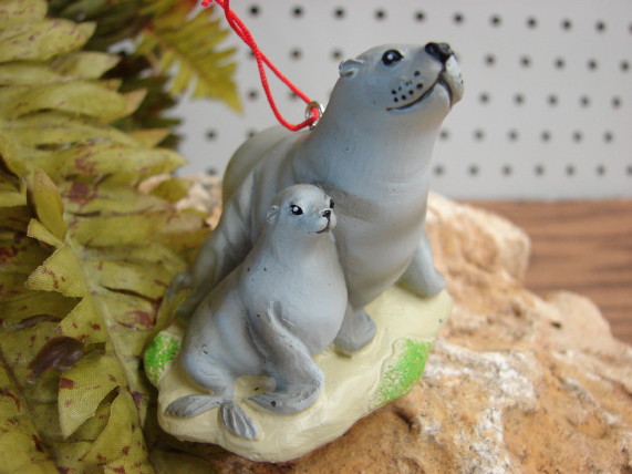 Midwest Detailed Sea Lion with Baby Ornament, Moose-R-Us.Com Log Cabin Decor