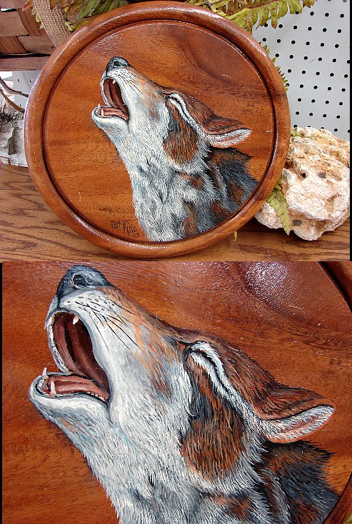 Hand Painted Howling Wolf Round Board Pat King, Moose-R-Us.Com Log Cabin Decor