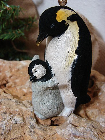 Midwest Emperor Penguin with Baby Ornament, Moose-R-Us.Com Log Cabin Decor