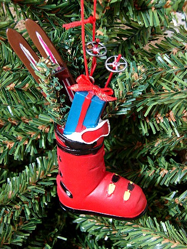 Midwest Downhill Ski Lodge Boot filled Presents Skis, Moose-R-Us.Com Log Cabin Decor