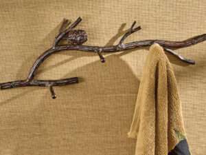 Handcrafted Pine Lodge Iron Pinecone Bathroom Towel Bar Peg Hooks Holder