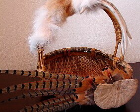 Northwoods Memories Craft Deer Antler Mushroom Pheasant Fox Pelt Handled Basket #B22