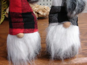 Scandinavian Gnome Buffalo Plaid 9" Brand New Danish Tomte Tomtar Mythological