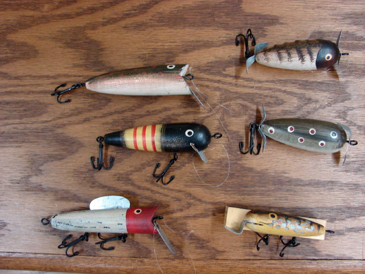 Set of 6 Antiqued Wood Old Fashion Fish Lure Ornaments Fishing Theme Tree, Moose-R-Us.Com Log Cabin Decor