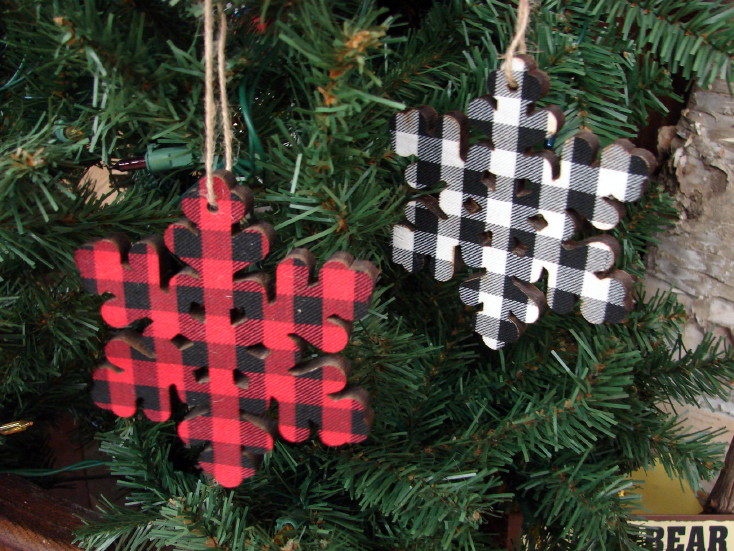 Buffalo Plaid Check Red Black White Snowflake Ornament Set/2, Moose-R-Us.Com Log Cabin Decor