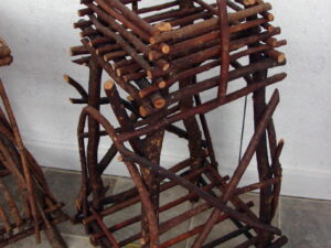 Rustic Vintage Adirondack Bent Twig Branch End Occasional Plant Stand Table