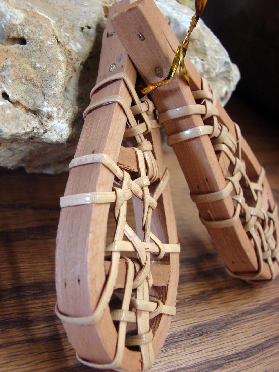 Miniature Traditional Wood Snowshoe Pair Ornament 4&#8243; Long, Moose-R-Us.Com Log Cabin Decor