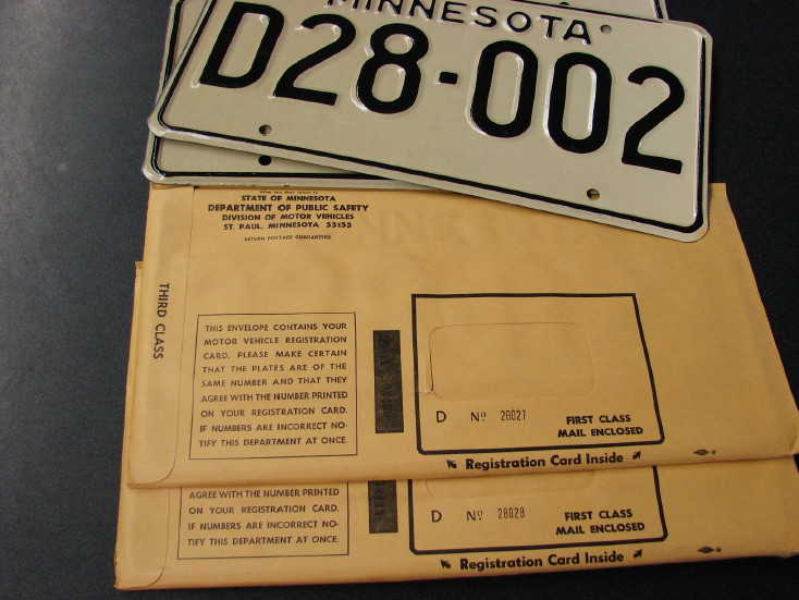 NOS Un-issued 1977 MN Dealer License Plate Reg Card Envelope Sequential Numbers, Moose-R-Us.Com Log Cabin Decor