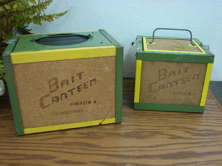 Vintage Oberlin Cricket Worm Bucket Paper Pulp Bait Canteen, Moose-R-Us.Com Log Cabin Decor