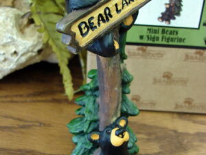 Big Sky Carvers Bearfoots Bears Jeff Fleming Bear Lake Sign Black Bear on Stump Box