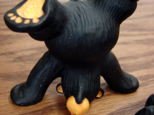 Big Sky Carvers Bearfoots Bears Jeff Fleming Handstand Itty Bitty Black Bear