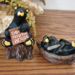 Big Sky Carvers Bearfoots Bears Jeff Fleming Feed the Bears Itty Bitty Black Bear Trinket Box - Image 3