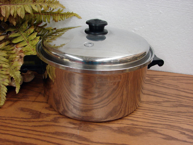 Saladmaster > Our Products > 1 Quart Stainless Steel Saucepans with Lids