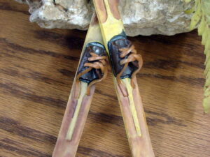 Detailed Resin Wooden Antique Skis and Bindings Ornament