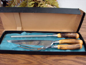 Bakelite Serrated Steak Knives Set of 4 Vintage W Richardson