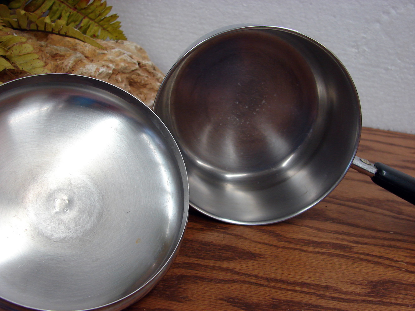 Vintage Copper Bottom Revere Ware 3/4 Quart Sauce Pan w/ Lid - Image 3