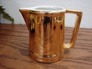 Vintage Hall China Golden Glo Real 22k Gold Restaurant Creamer