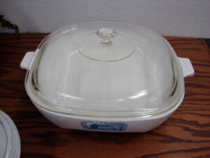 Vintage Corning Ware Blue White Microwave Browning Pans Amana 1 1/2 Qt Casserole w/ Lid