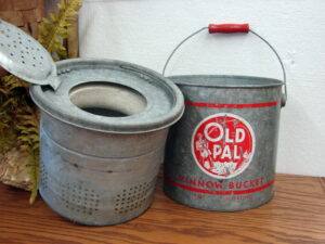 Vintage Galvanized Old Pal Full Floating 10 Qt Minnow Bucket Complete Clean