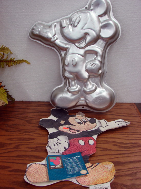 Vintage Wilton Cake Mold Pan Character Disney Mattel Hanna-Barbera Options, Moose-R-Us.Com Log Cabin Decor