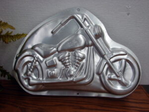 Vintage Aluminum 4 pc Seashell Clam Shell Mold 2 3/4&#8243; M-C20, Moose-R-Us.Com Log Cabin Decor