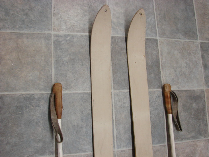 Vintage Gregg Mfg Hickory Wood Snow Skis WWII 10th Mountain Division 1943 Poles Bindings, Moose-R-Us.Com Log Cabin Decor