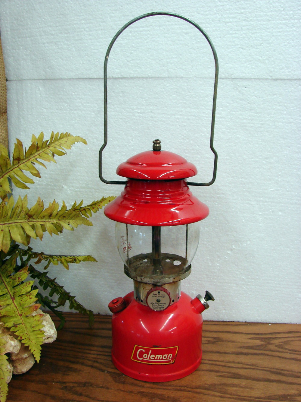 Vintage 1959 Coleman 200A Red Single Mantle Camping Lantern Complete PYREX  Globe 05/59