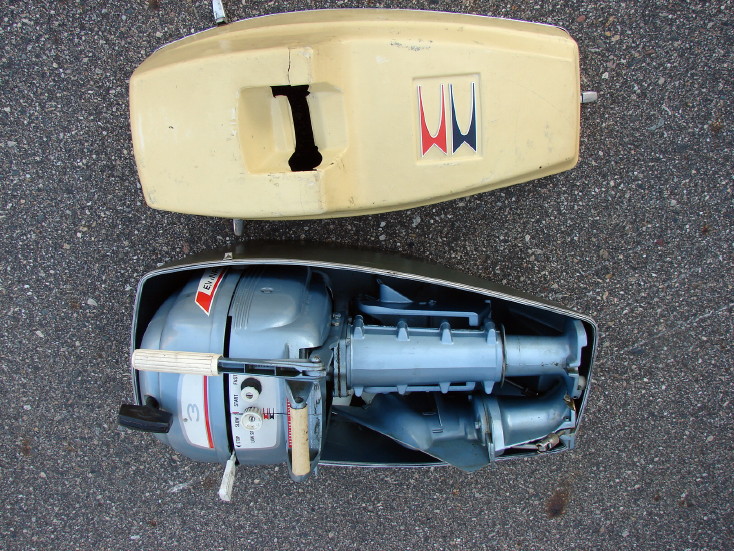 Vintage Folding Evinrude Outboard Boat Motor 3 Hp Suitcase Fold Up w/ Case, Moose-R-Us.Com Log Cabin Decor