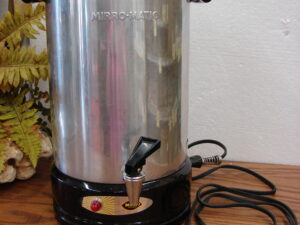Vintage MIRRO-MATIC 10-35 Cup Automatic Electric Coffee Percolator Large Potluck