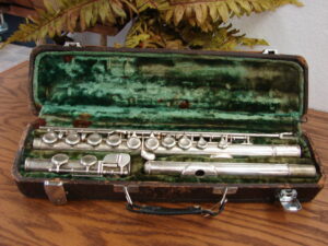 Vintage Mudan Nickle Plated Silver Flute J255 Display Decor Music Room