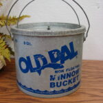 Vintage Galvanized Old Pal Blue Graphics Non Floating 8 Qt Minnow Bait Bucket - Image 2