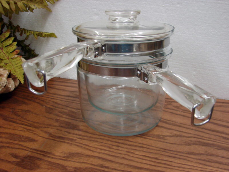 Vintage Pyrex Flameware Glass Double Boiler Stove Top Cooking Pot 6283  1.5/2 qt 