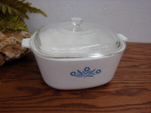 Corning Ware Blue Cornflower 2 1/2 Quart Casserole PYREX Lid