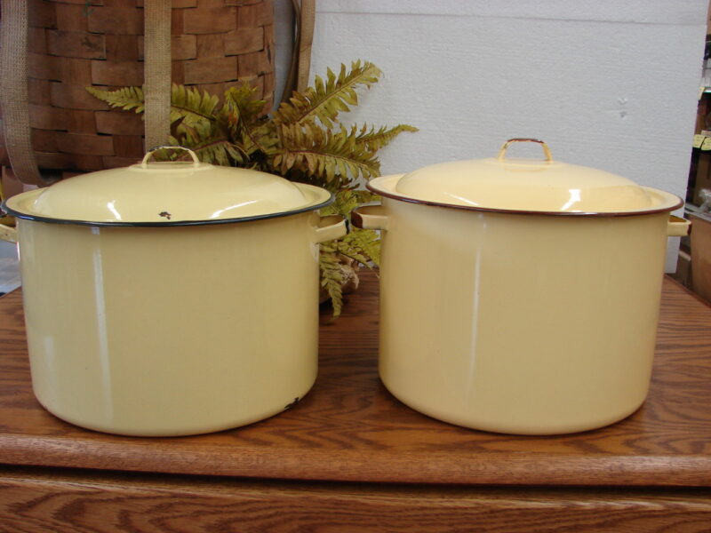 Vintage Metal Enamelware Large Stock Pot Yellow Black Brown Trim, Moose-R-Us.Com Log Cabin Decor