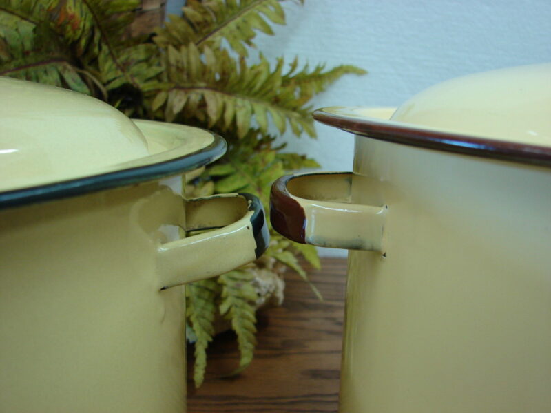 Vintage Metal Enamelware Large Stock Pot Yellow Black Brown Trim, Moose-R-Us.Com Log Cabin Decor