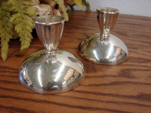 Vintage Oneida Silversmiths Candle Stick Holder Silver Plated Set/2