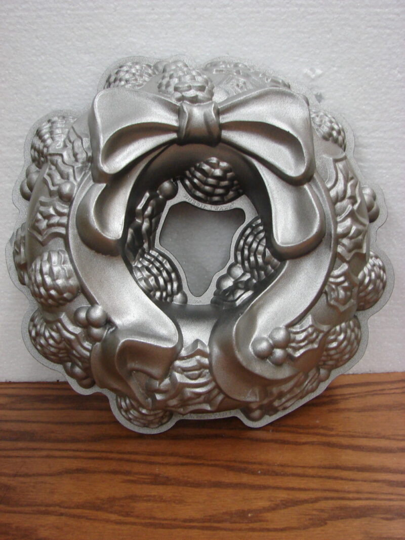 Scandinavian Nordic Ware Heavy Duty Bundt Pinecone Wreath Mold Cake Pan, Moose-R-Us.Com Log Cabin Decor