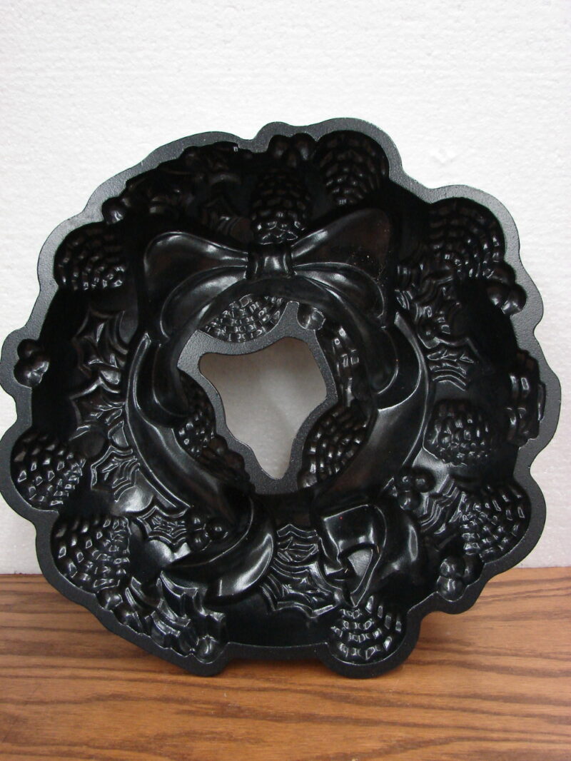 Scandinavian Nordic Ware Heavy Duty Bundt Pinecone Wreath Mold Cake Pan, Moose-R-Us.Com Log Cabin Decor