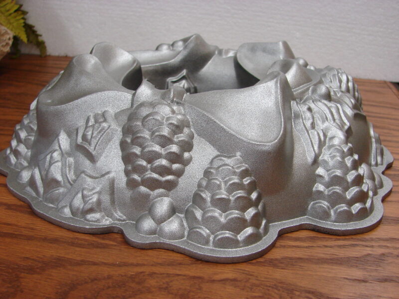 Scandinavian Nordic Ware Heavy Duty Bundt Pinecone Wreath Mold Cake Pan, Moose-R-Us.Com Log Cabin Decor