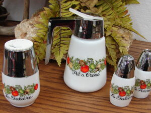 Vintage Corning Ware Spice of Life Gemco Creamer Sugar Salt Pepper Shakers