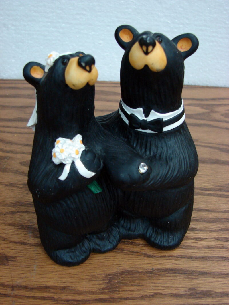Big Sky Carvers Bearfoots Bears Jeff Fleming Wedding Couple Bear Retired, Moose-R-Us.Com Log Cabin Decor