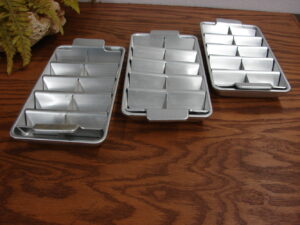 Set/3 Vintage Aluminum Old School Ice Cube Tray Matching Lot 2 V Shaped Cubes
