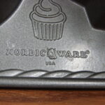 Scandinavian Nordic Ware Heavy Duty Oversized Cute Cupcake Mold Cake Pan - Image 3