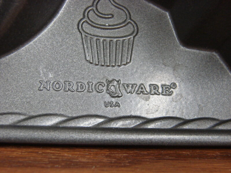 Scandinavian Nordic Ware Heavy Duty Oversized Cute Cupcake Mold Cake Pan, Moose-R-Us.Com Log Cabin Decor