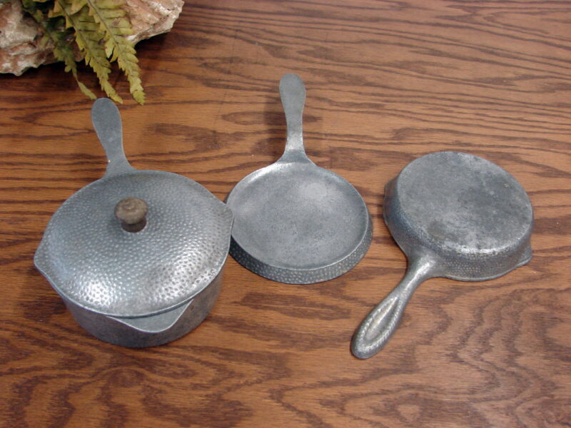 Vintage Hammered Aluminum Toy Salesman Sample Cookware Griddle Pot Fry Pan Lid, Moose-R-Us.Com Log Cabin Decor