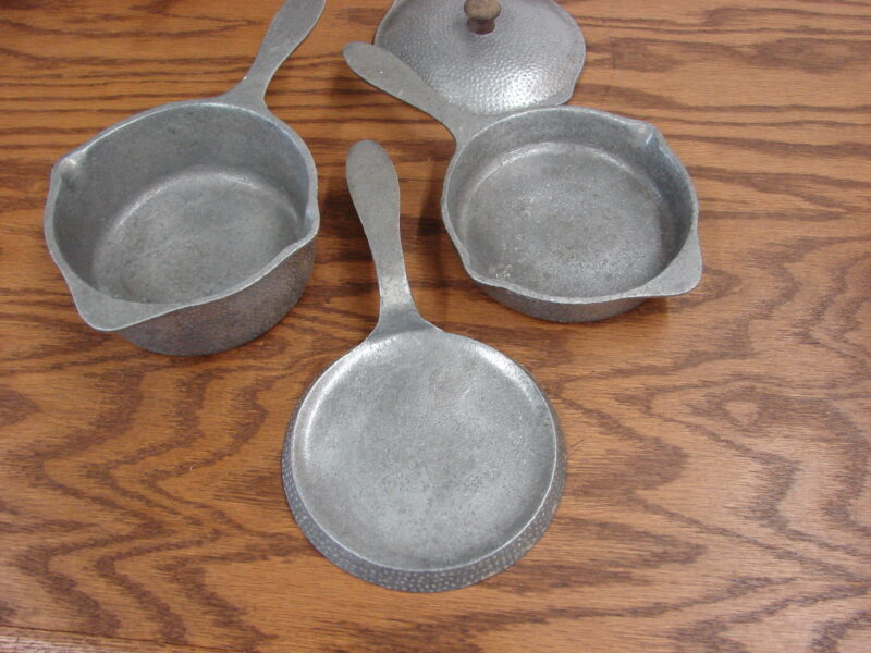 Vintage Hammered Aluminum Toy Salesman Sample Cookware Griddle Pot Fry Pan Lid, Moose-R-Us.Com Log Cabin Decor